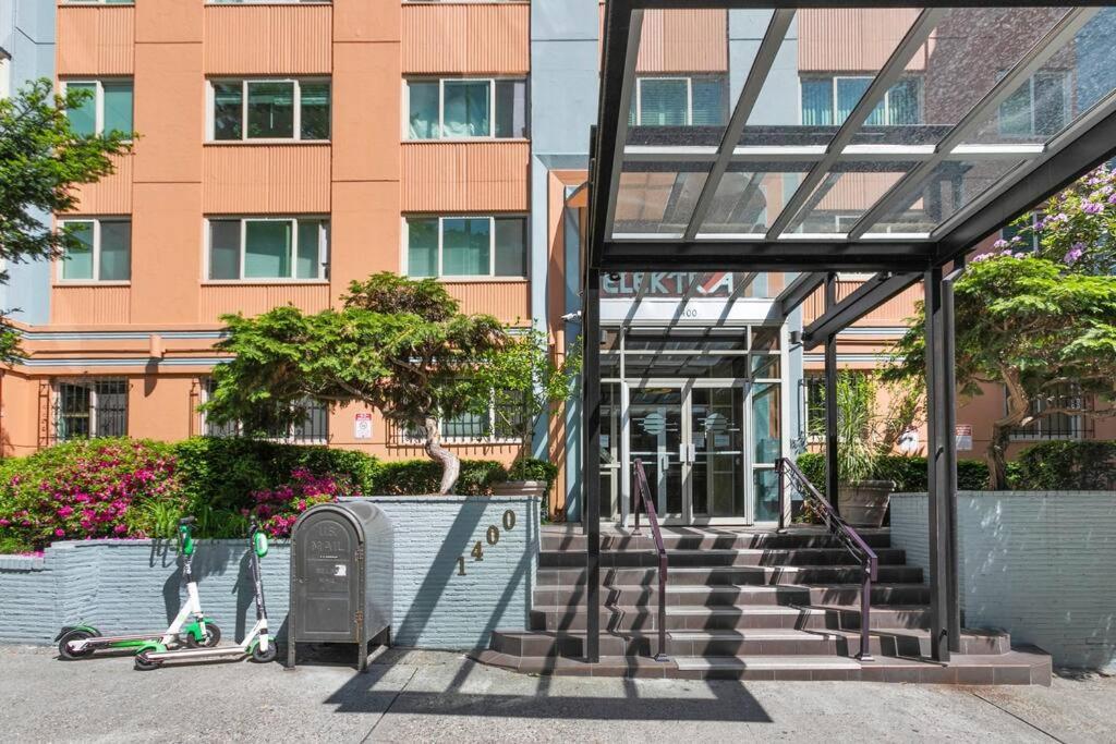 Studio In The Heart Of Seattle - Fast Wi-Fi & Ac Apartment Exterior photo